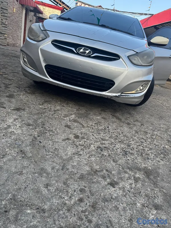 carros - Hyundai Accent  16