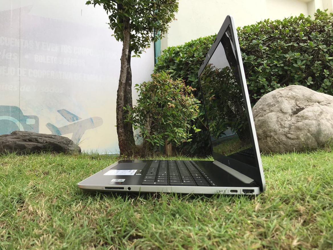 computadoras y laptops - Laptop HP Touch i7 8GB 1TB , 15.6 PLG  2