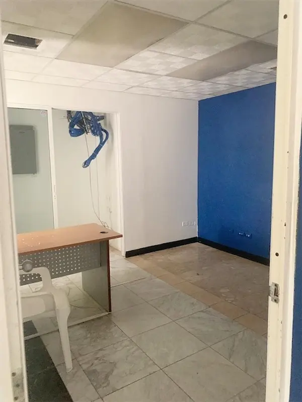 oficinas y locales comerciales - Local en zona de Naco  2