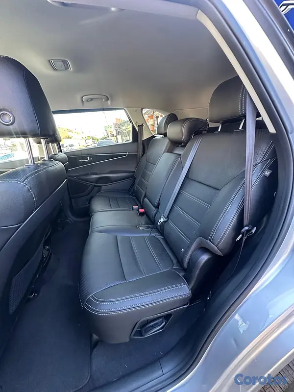 jeepetas y camionetas - Kia Sorento LX 2020 10