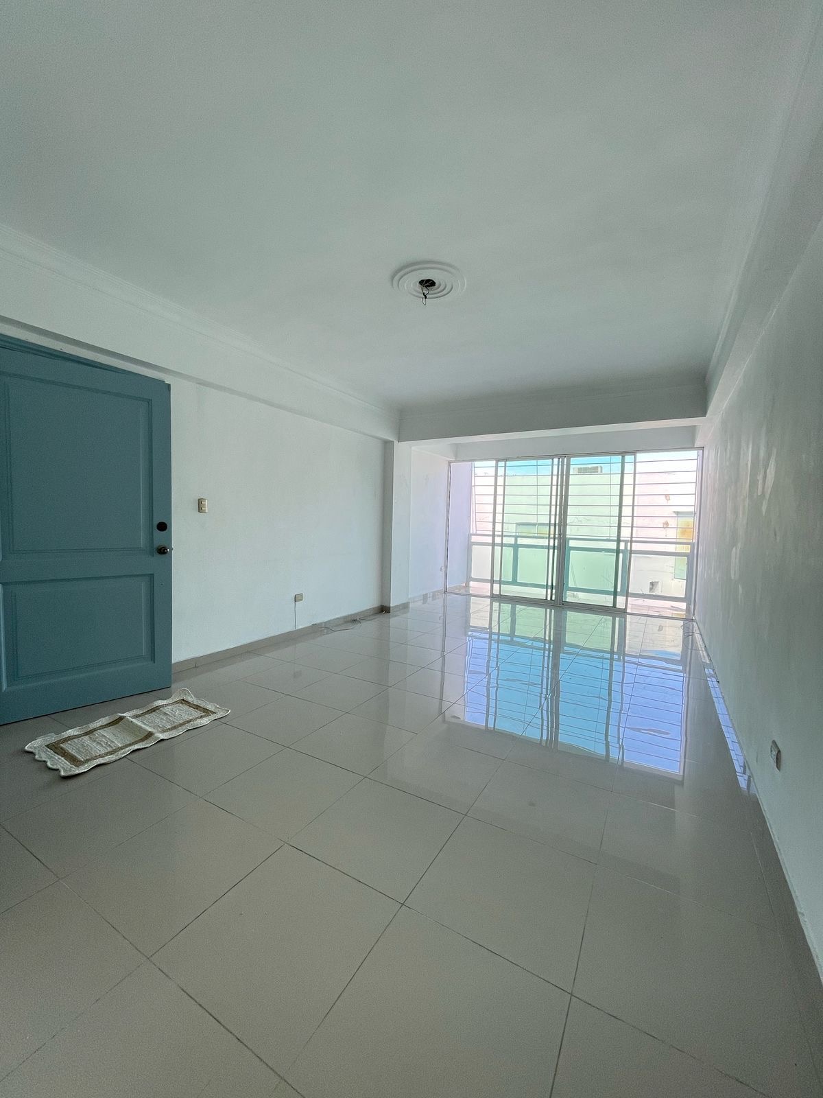 apartamentos - En venta apartamento de 3 habitaciones en sector L
