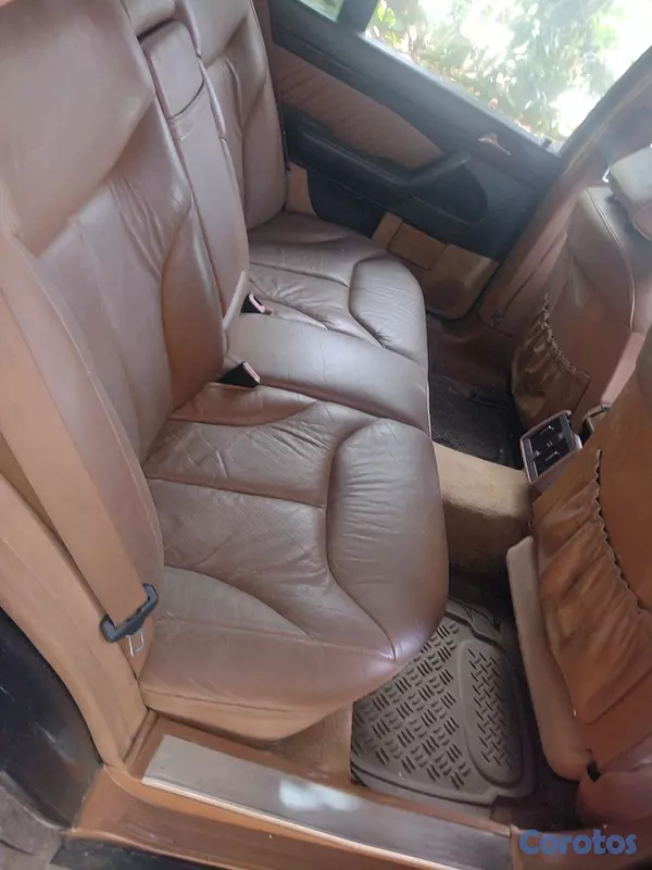 otros vehiculos - vendo mencedes Benz  3