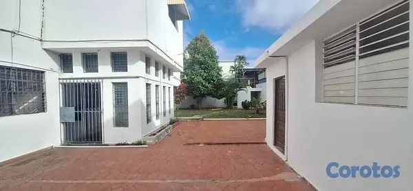 casas - Se Alquila Casa Uso Comercial Los Prados 4
