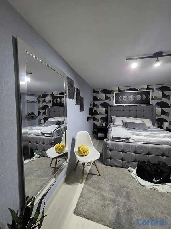 muebles y colchones - Vendo cama Queen con espaldar Memory Foam 3