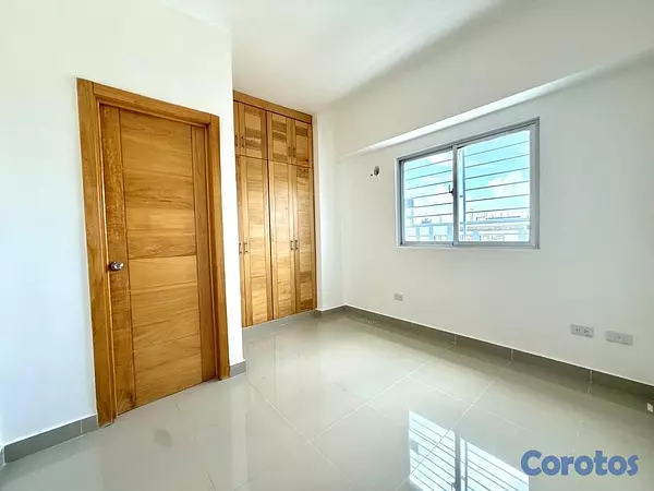 apartamentos - vendo independencia klm 9 dos habitaciones dos baños parqueo balcón servicio  12