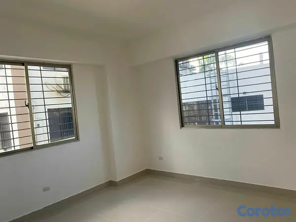 apartamentos - Rento apartamento en Naco sin amueblar torre con ascensor planta  4