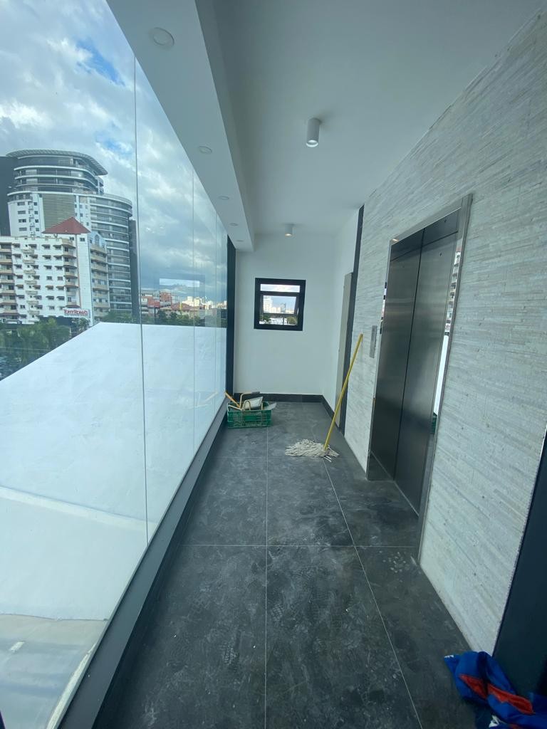 oficinas y locales comerciales - ALQUILO Hermoso Local En 4to Piso Ubicado En Bella Vista 
Código:  PD140 0