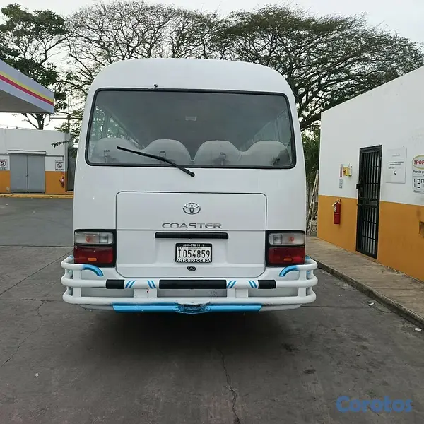 otros vehiculos - Vendo Autobus Toyota Coaster 2011.  6