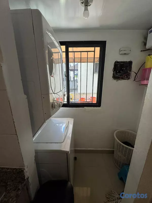 apartamentos - APARTAMENTO EN VENTA EN LA ECOLOGICA 1ER NIVEL CON 5