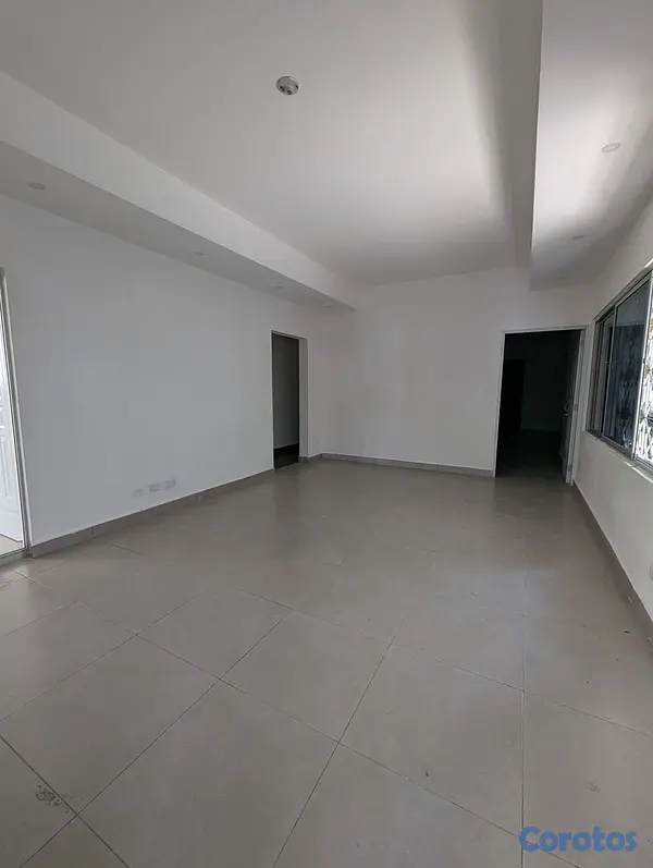 oficinas y locales comerciales - Local Comercial Para Alquiler Gazcue 14