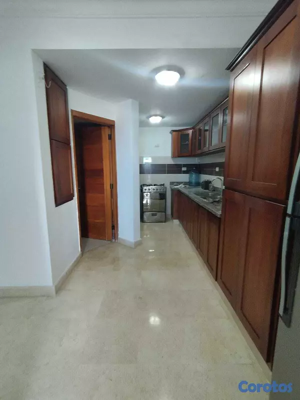 apartamentos - ¡Enriquillo Apartamento con Balcón en piso Alto! 5