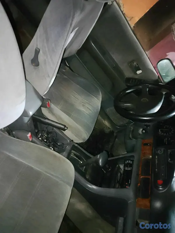 carros - carro en buenas condiciones. 6