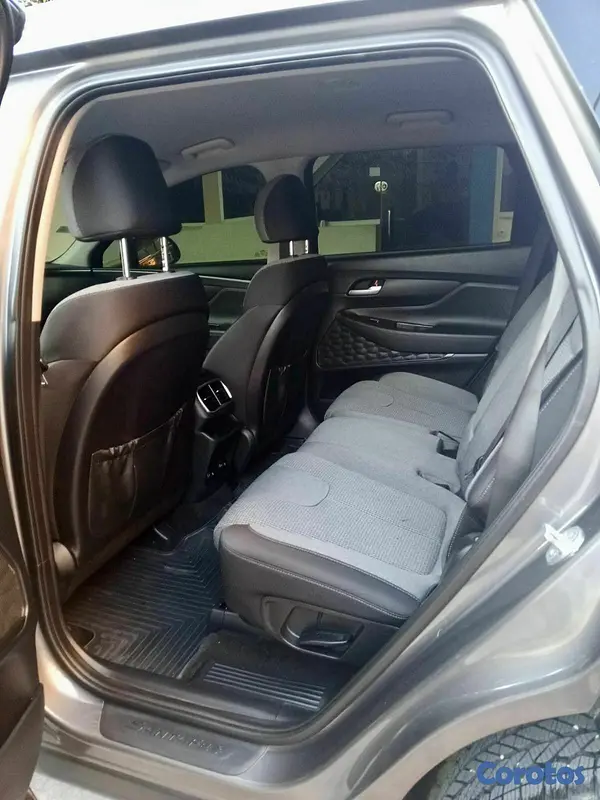 jeepetas y camionetas - HYUNDAI SANTA FE 2020 6