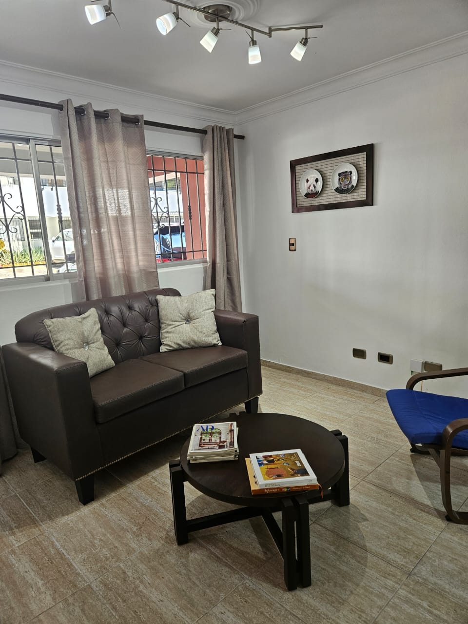 apartamentos - ALQUILO COMODO APART. EN GASCUE AMUEBLADO 6
