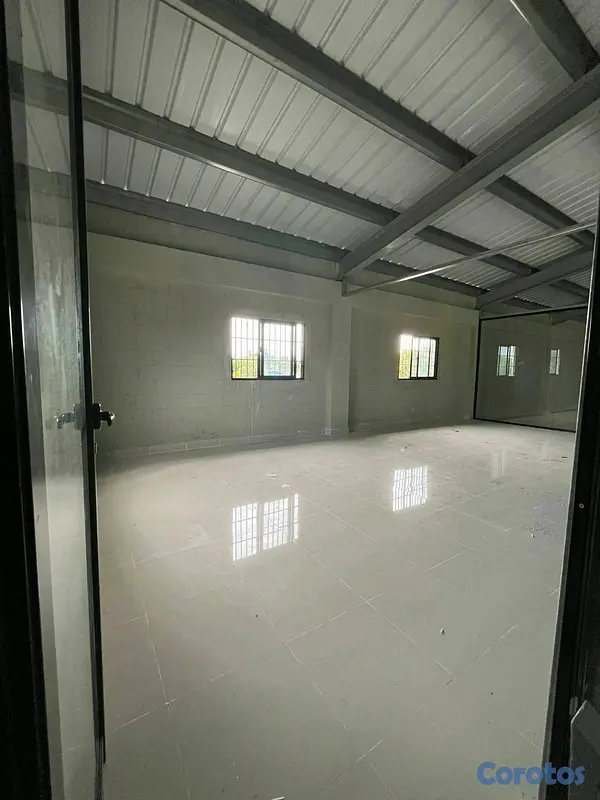 oficinas y locales comerciales - Nave comercial DISPONIBLE  6