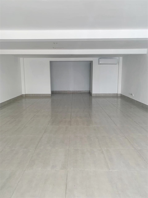 oficinas y locales comerciales - Local en Naco  2