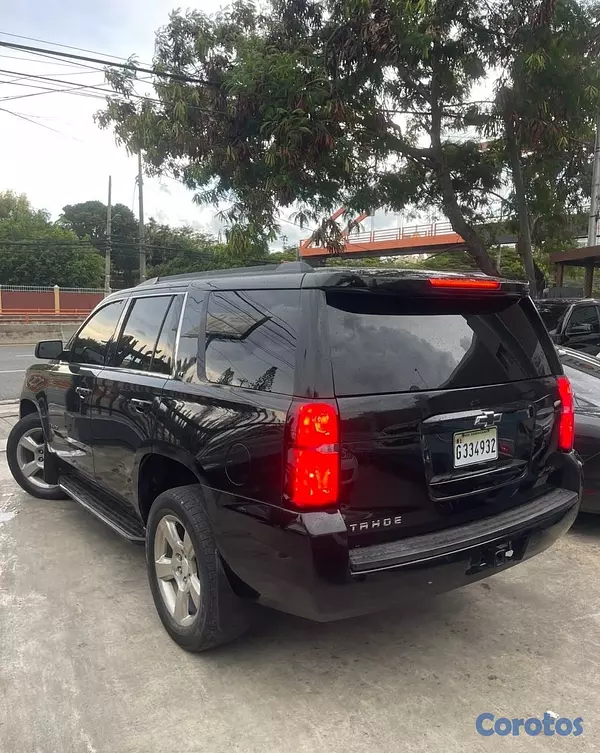 jeepetas y camionetas - CHEVROLET TAHOE LT 2015 5