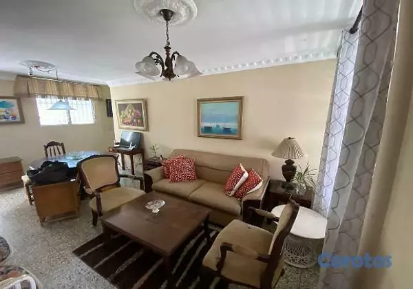 casas - Casa en la Avenida independencia de 4 habitaciones en Venta 4