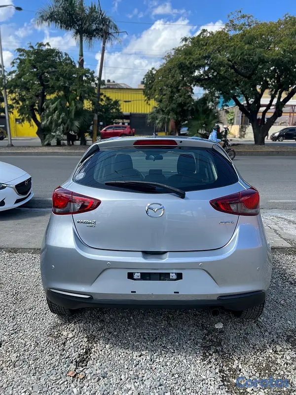 carros - 🚗 Mazda Gris en Venta 3