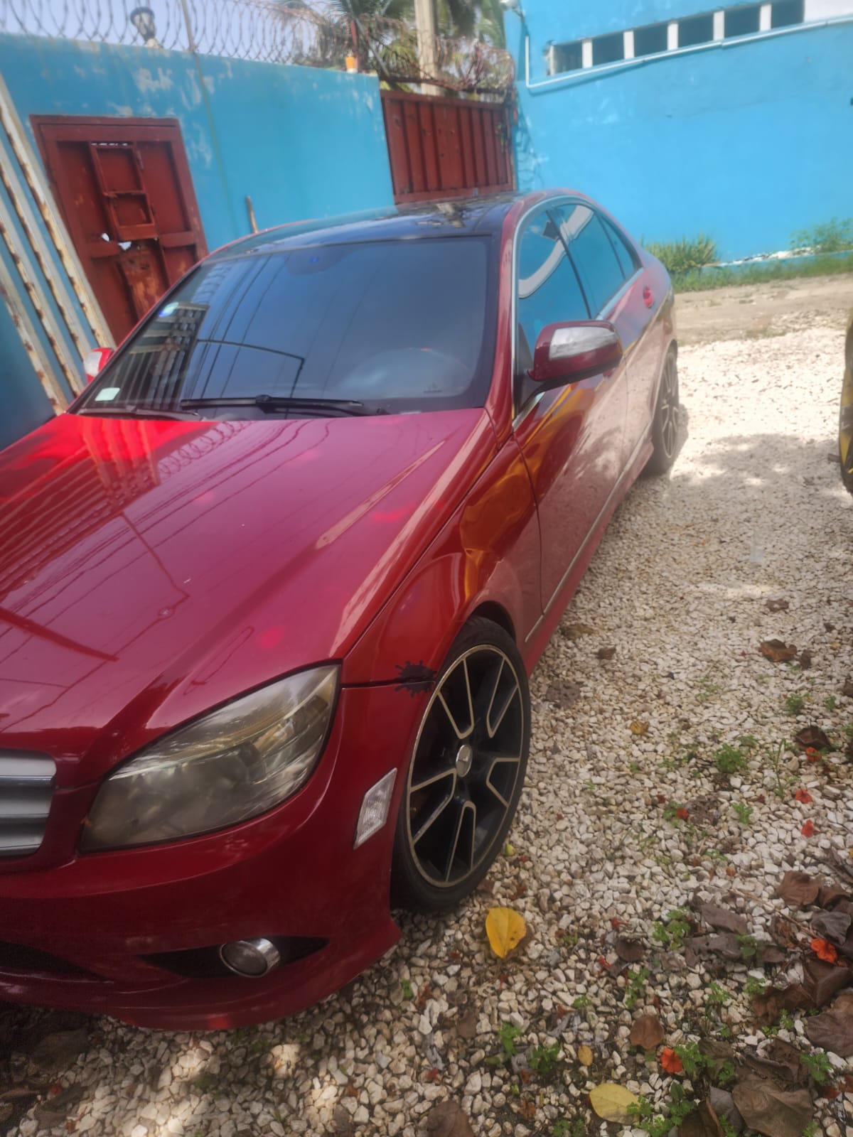 carros - Mercedes Benz C-300, año 2010, traspaso RD$ 275000 0