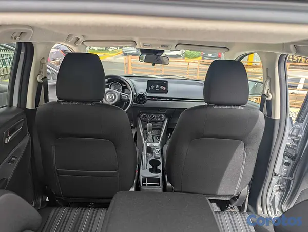 carros - Mazda 2 2020 9