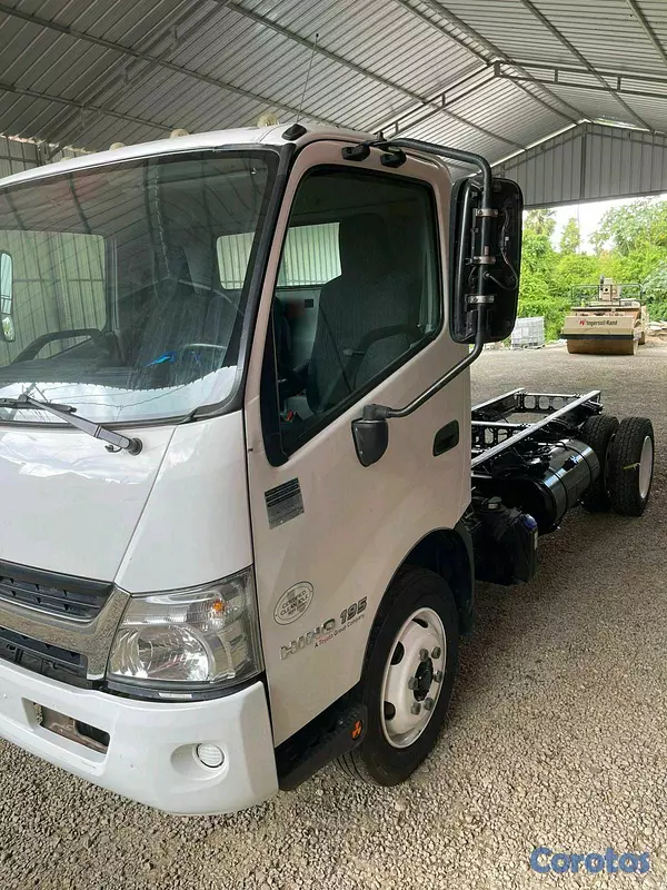 camiones y vehiculos pesados - camión hino 2019 4