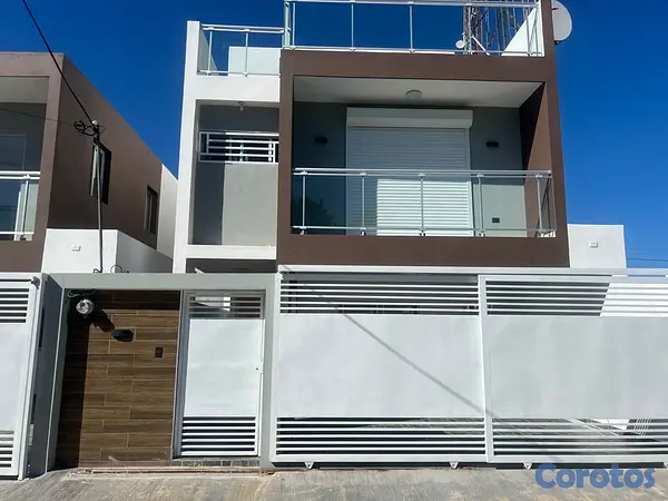 casas - 🏊‍♂️ Casa en venta con piscina – Autopista de San Isidro, Santo Domingo Este 5