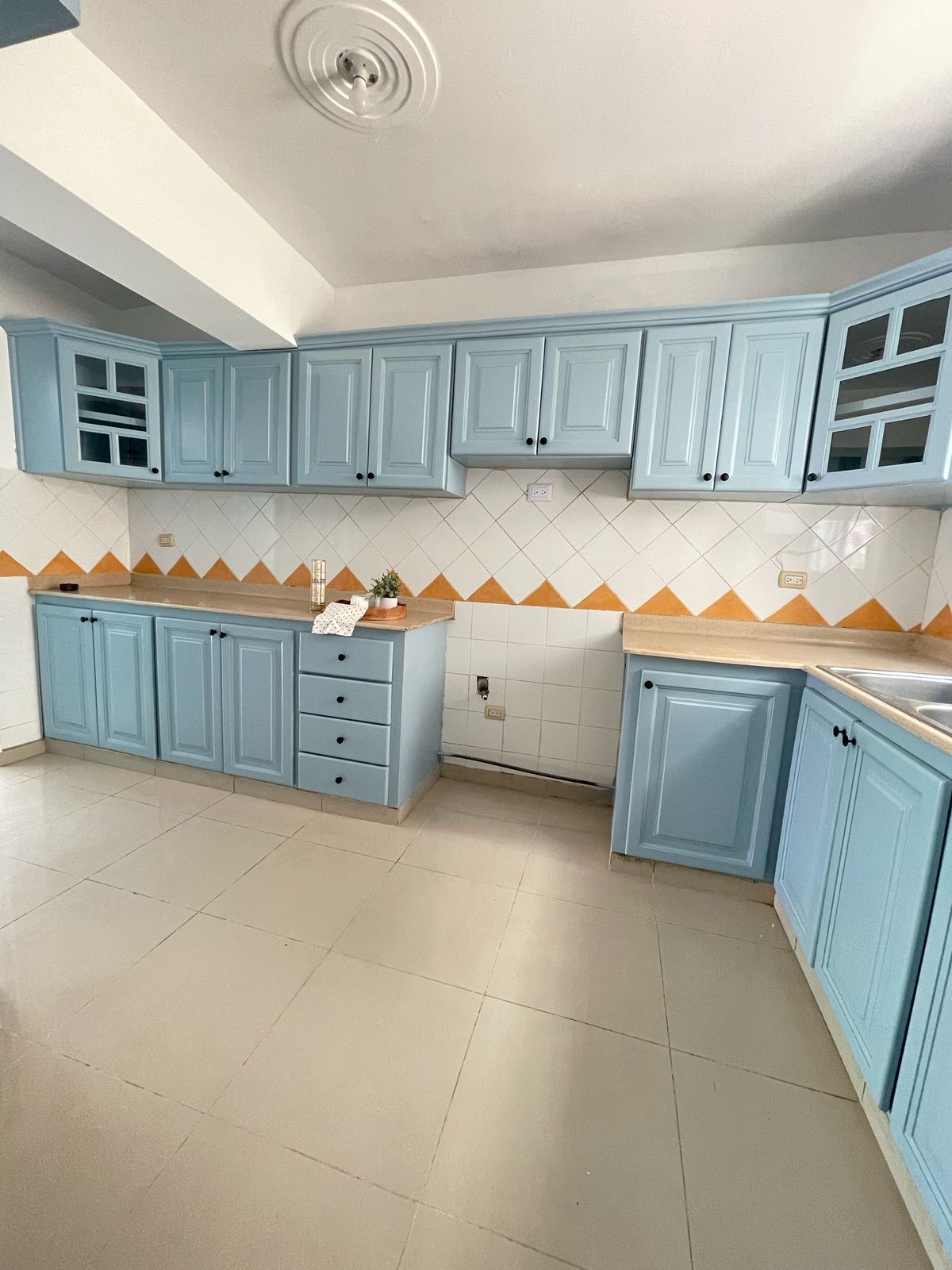 apartamentos - En venta apartamento de 3 habitaciones en sector L 2