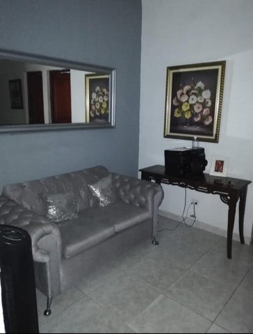 casas - Casa en venta El Pedregal #24-1458 cinco dormitorios, 2 parqueos, terraza.