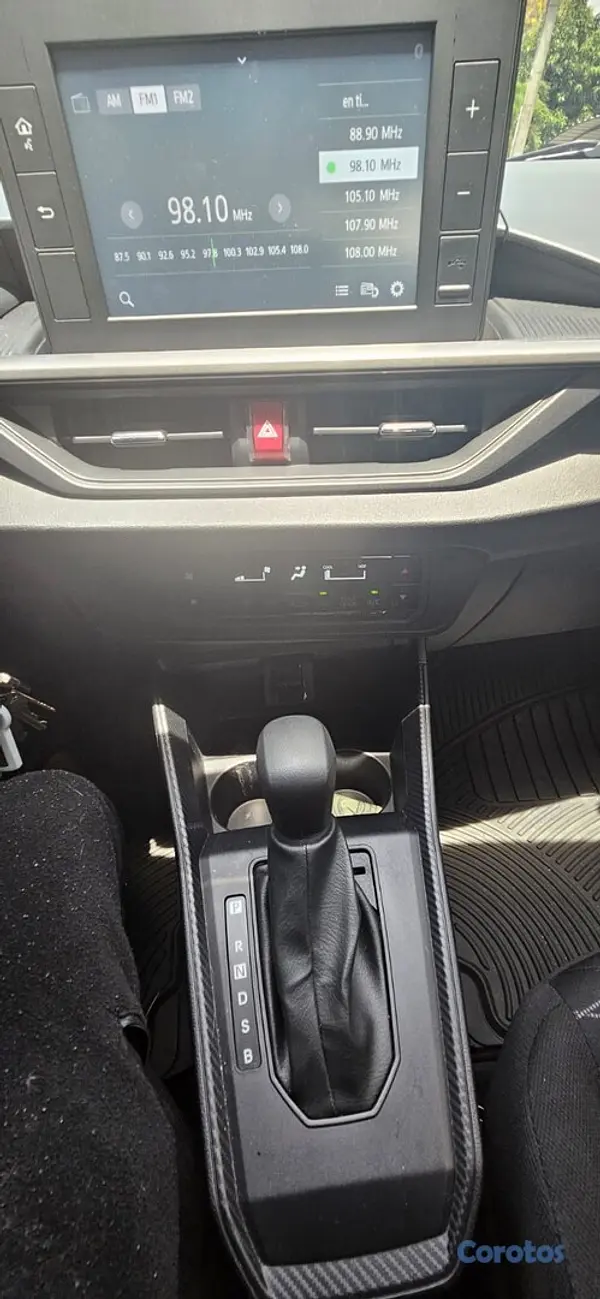 carros - Toyota Agya 2024 Hatchback CVT | Solo 720 km 5