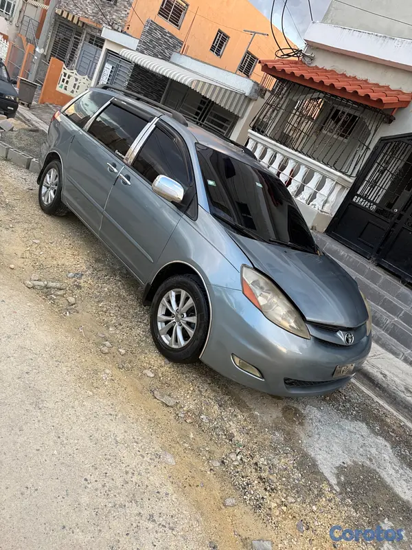 carros - Toyota sienna 2007 negociable  9