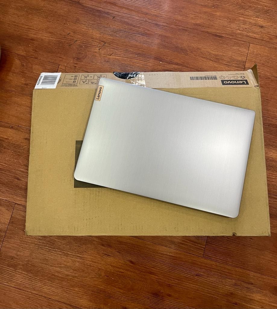 celulares y tabletas - Lenovo IdeaPad 3 Intel i3 8GB/512GB 0