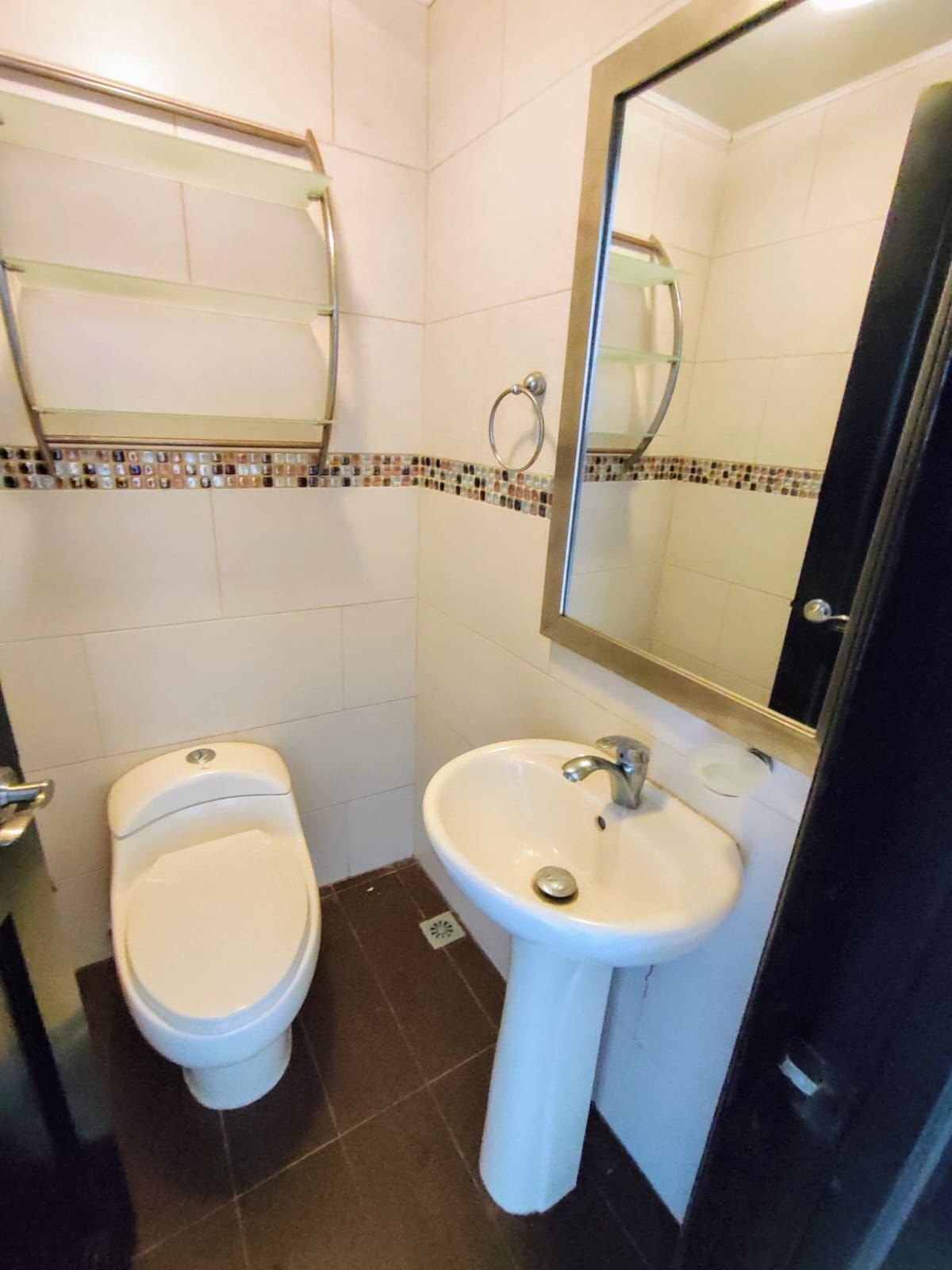 apartamentos - Alquilo apartamento con línea blanca en Urb. Real  5