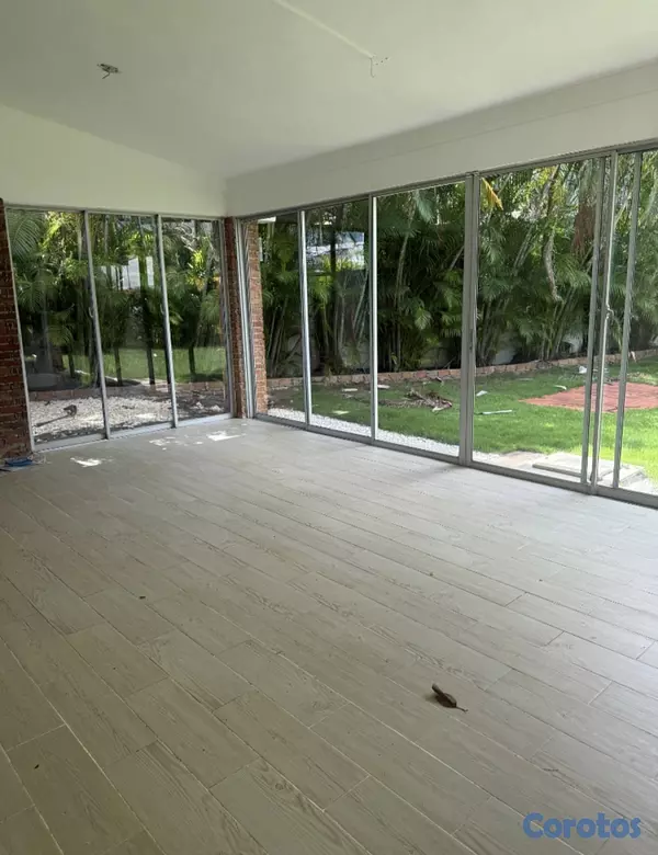 oficinas y locales comerciales - CASA PARA VIVIENDA O COMERCIAL  2