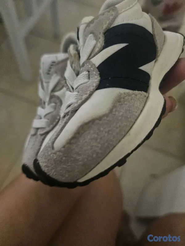 ropa y zapatos - para un príncipe  como nuevos  7