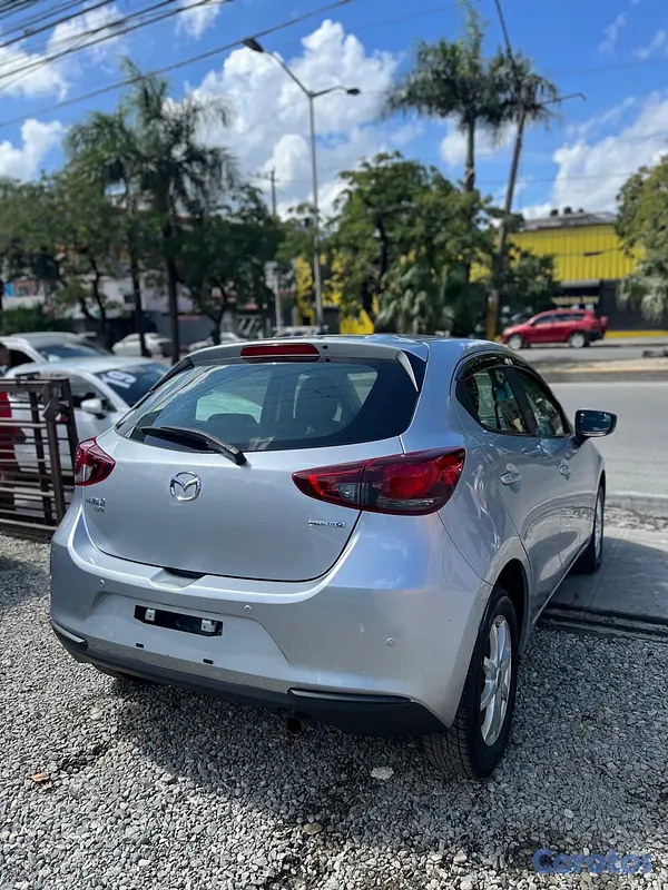 carros - 🚗 Mazda Gris en Venta 4