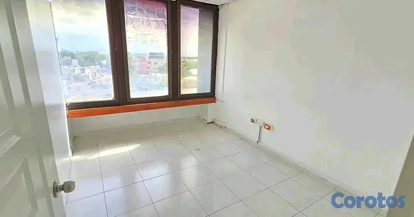 oficinas y locales comerciales - ALQUILÓ local para oficinas corporativo o call center  9