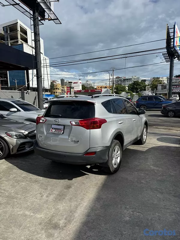 jeepetas y camionetas - Toyota Rav4 Limited 4x4 2014
 7