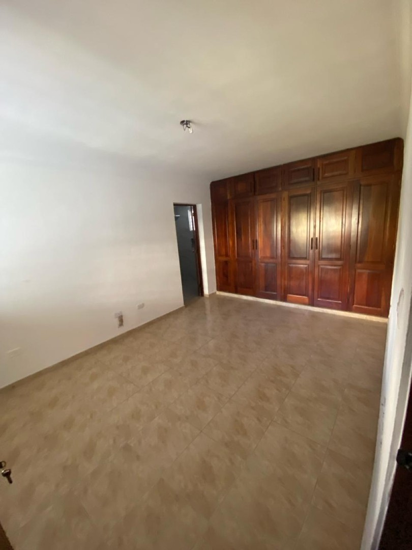 apartamentos - Alquilo amplio apto clásico/remodelado, 3er piso, en Renacimiento Código: PD174 3