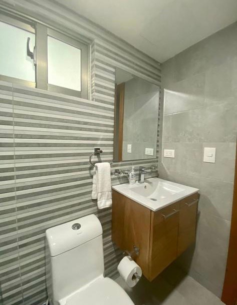 habitaciones y viviendas compartidas - Alquiler Apartamento de 1 Habitación con piscina, La Julia, Santo Domingo 8