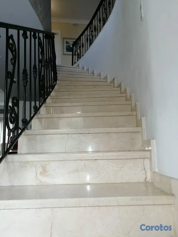 casas - Casa de 2 niveles con piscina  4