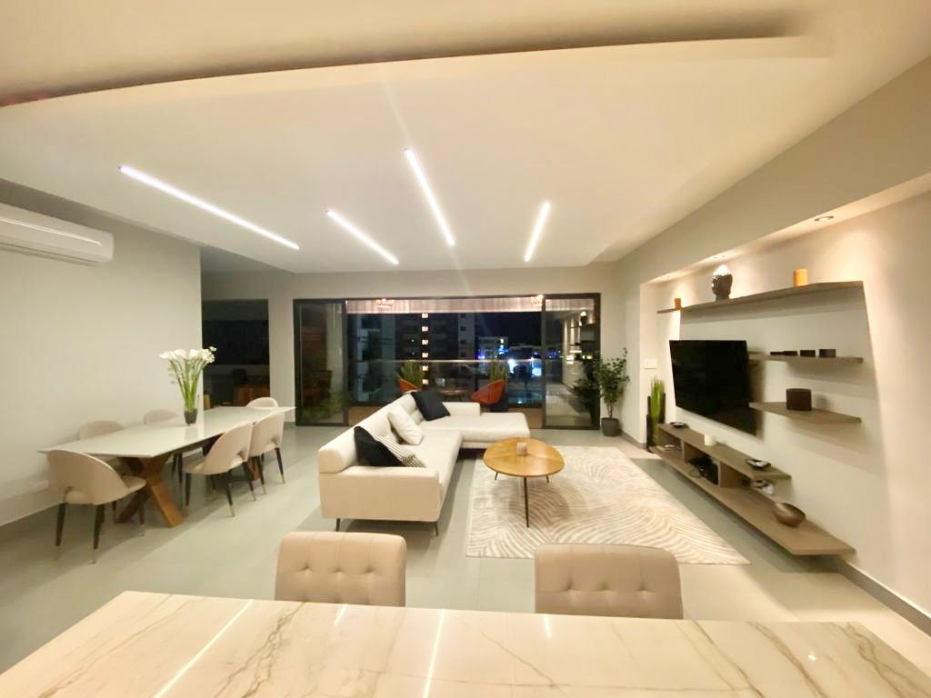 apartamentos - Vendo piso 6 Serralles tres hab 2.5 baños dos parq 1