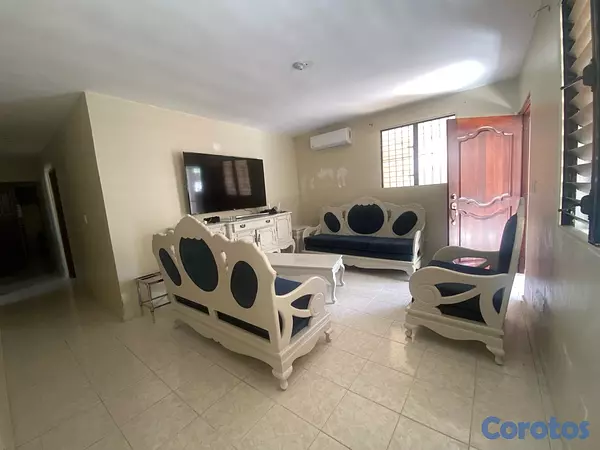 casas - Espaciosa casa de venta en Los Alamos, Santiago  11