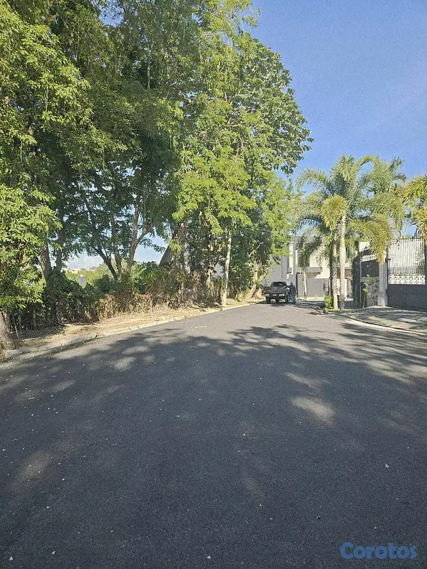 solares y terrenos - Venta de de terreno en Cerros arroyo Hondo III 3