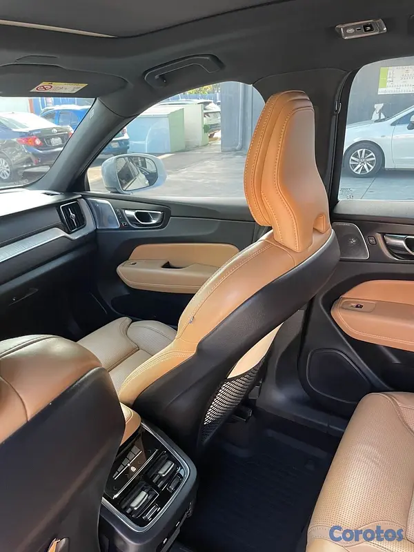 jeepetas y camionetas - VOLVO XC60 INSCRIPTION T6 | 2020 11