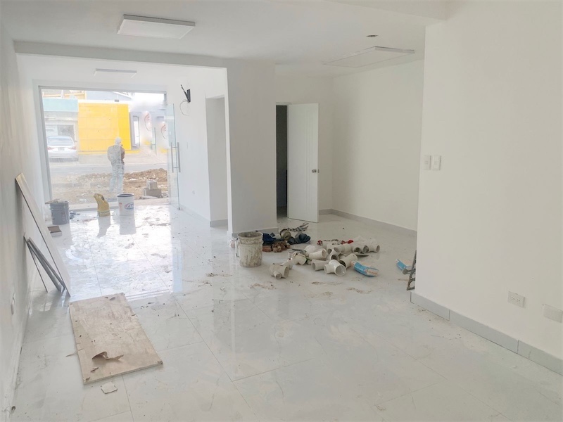 oficinas y locales comerciales - Local céntrico en los prados  5