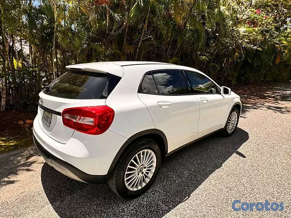 jeepetas y camionetas - Mercedes benz gla 2018 4