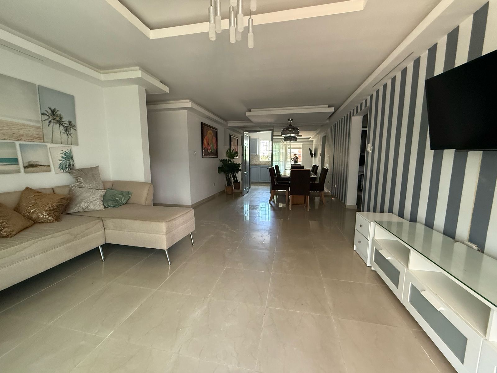 apartamentos - Vendo Renacimiento tercer nivel , a escaleras 🪜 d 1