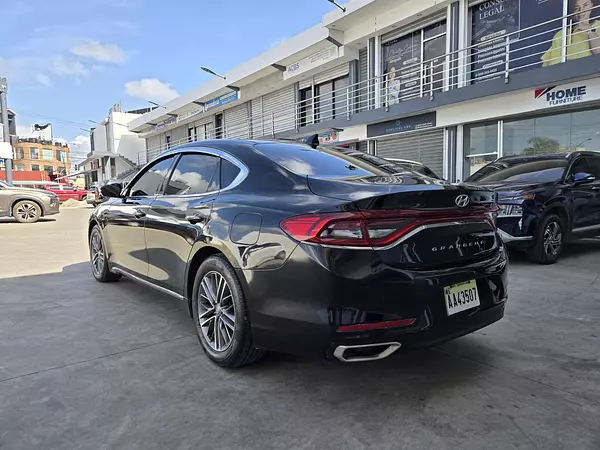 carros - HYUNDAI GRANDEUR 2018 NEGRO 3