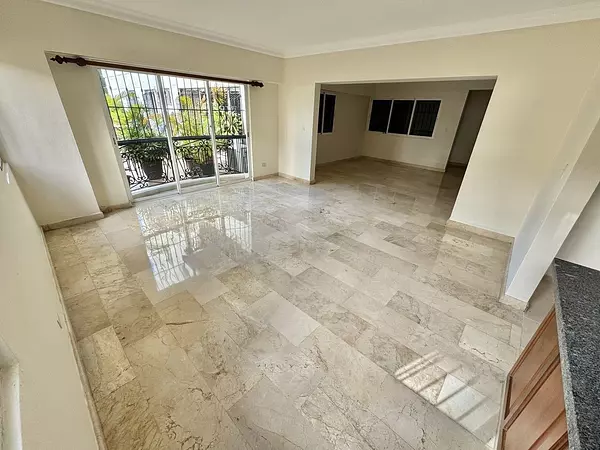 apartamentos - Apartamento 2do piso   Urb. Real  9